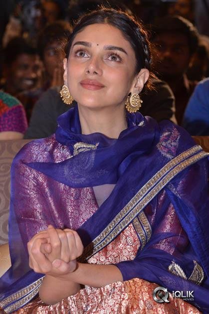 Aditi-Rao-At-Cheliyaa-Movie-Audio-Launch